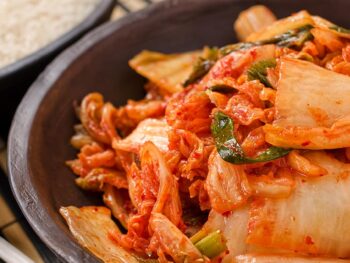 A simple, classic (scrumptious) kimchi recipe